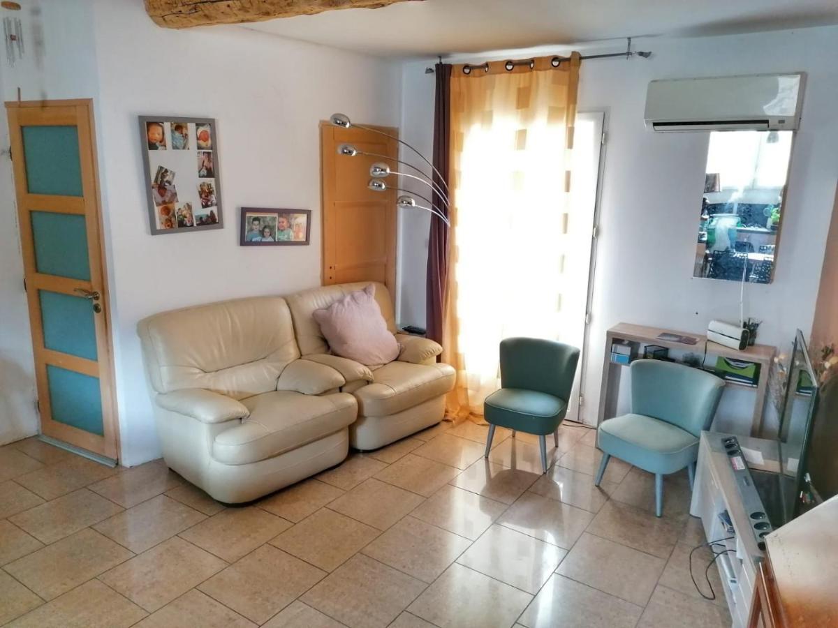 Chambre Chez L'Habitant Tourbes Экстерьер фото